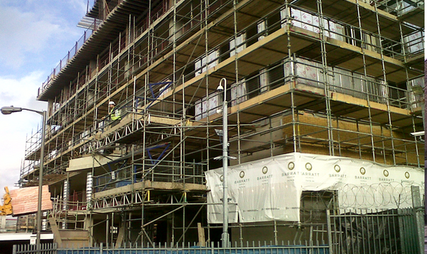 large scaffolding contractor